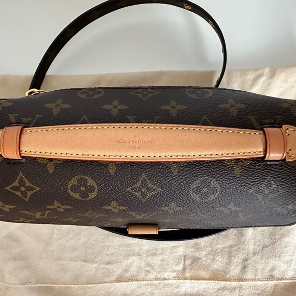Louis Vuitton Pochette Metis - Picture 2 of 8